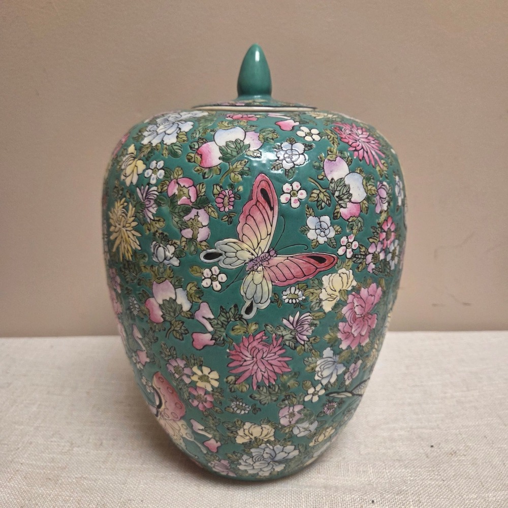 Vintage Chinese Butterfly Vase - Picture 2 of 8